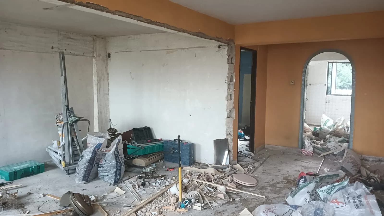 Hacking & Demolition